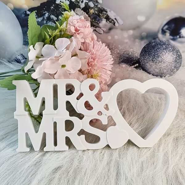 Artikel 26 Mr & Mrs wedding sign with a heart-shaped photo frame Gift, Or Home decoration