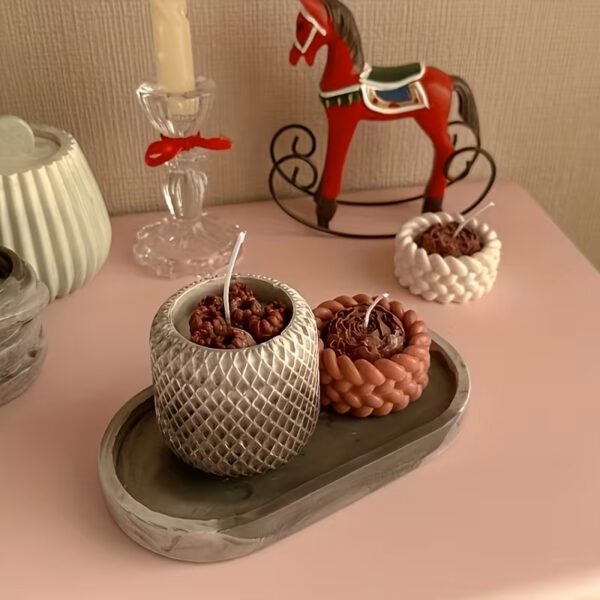 Artikel 44 Decorative Piece – Candle Minimal & Elegant Design with Handmade Casting Powder