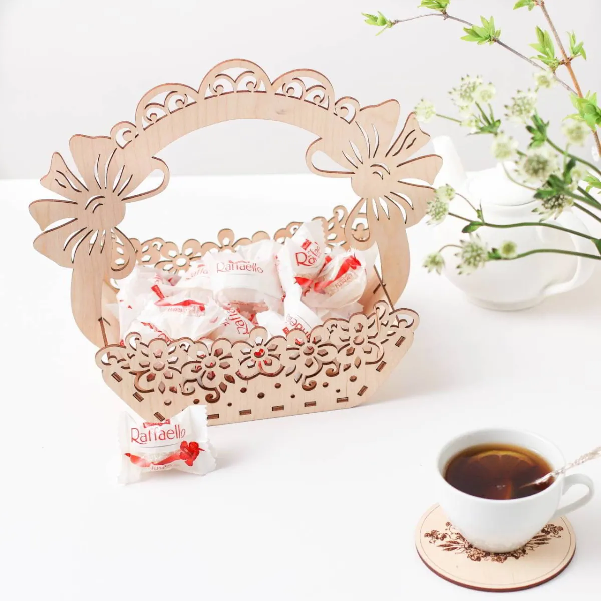 Artikel 53 Elegant Laser-Cut Plywood Decorative Basket