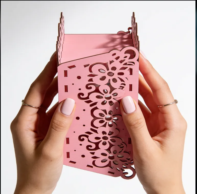 Artikel 53 Elegant Laser-Cut Plywood Decorative Basket