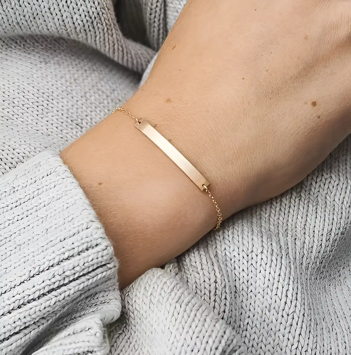 Artikel 1585 Love for All, Hatred for None" Bracelet