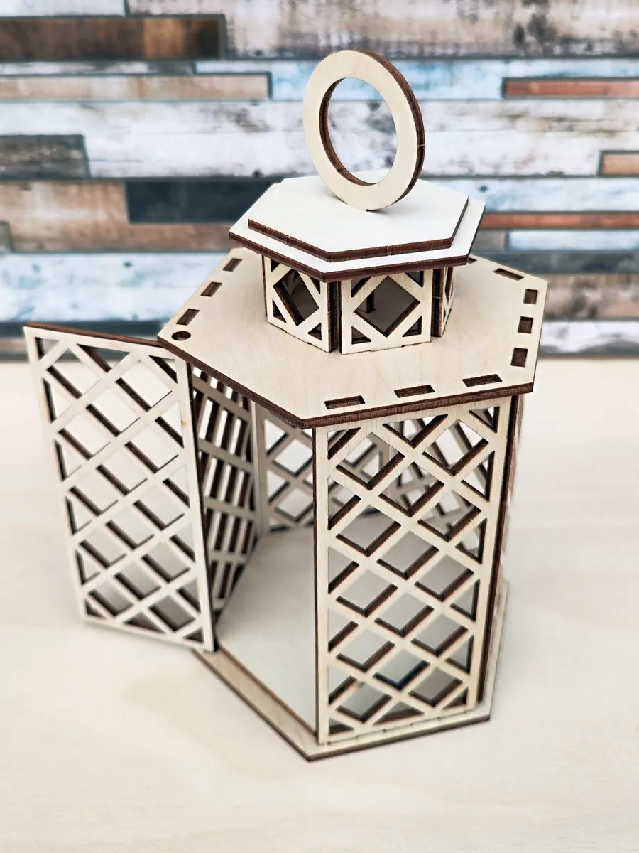 Artikel 59 Lantern – Elegant & Versatile Christmas Lantern