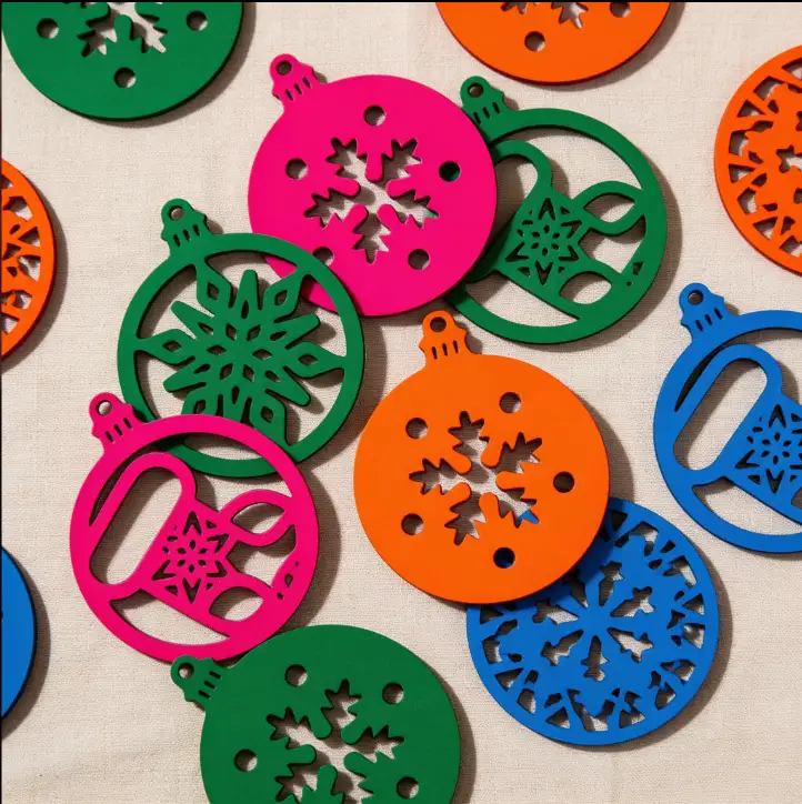 Artikel 68 3 Pieces set Handmade Plaster Snowflake Christmas Ornaments (Gießpulver / Gips)