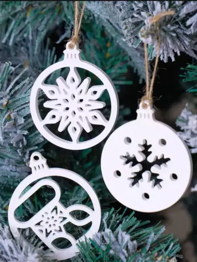 Artikel 68 3 Pieces set Handmade Plaster Snowflake Christmas Ornaments (Gießpulver / Gips)